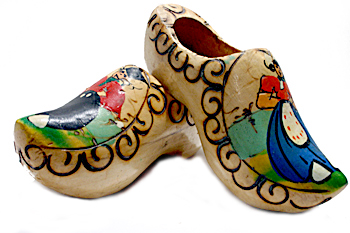 wooden_cloggs_1.jpg