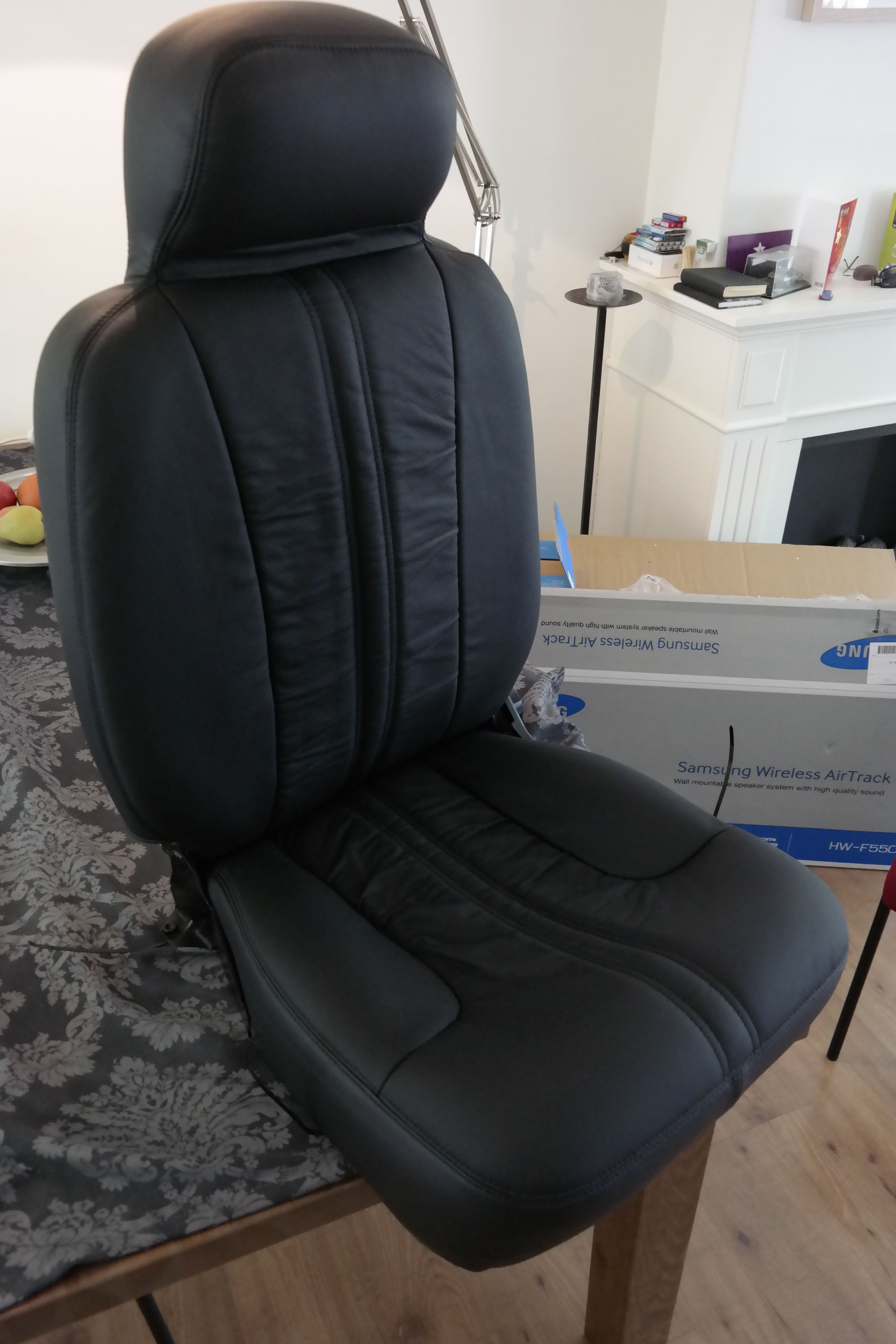 chair1.jpg