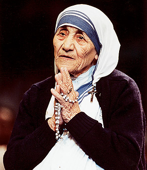 mother_teresa_costume218.jpg