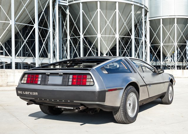 ref_42_1981_delorean_dmc12_2.jpg